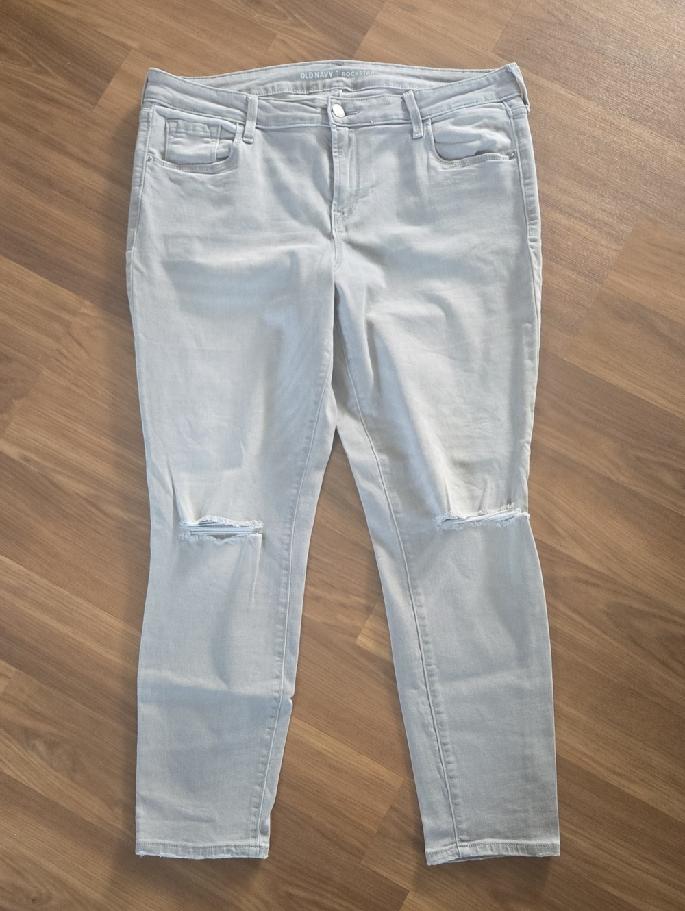 Old Navy Light Gray Skinny Jeans with Knee Rips